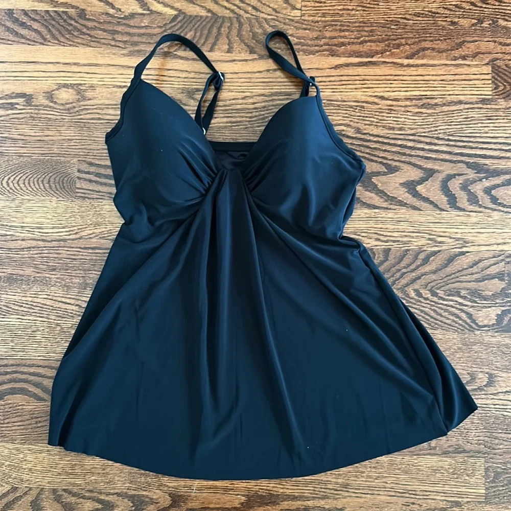 Miraclesuit Marina Black Underwire Plunge Tankini Top Women's Size 10